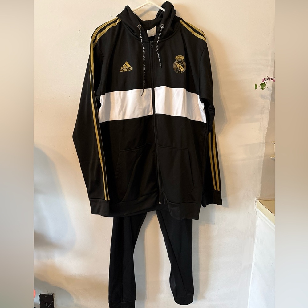NWOT adidas real madrid tracksuit  FULL  Set  Black, White  And Gold  2XL  OT